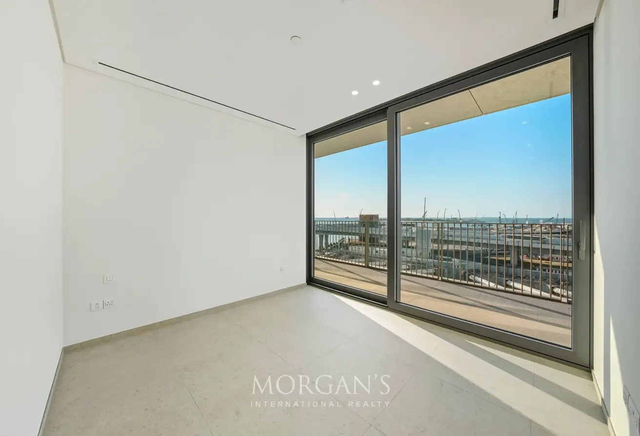 4BR Apartment | Canal Views | Unfurnished