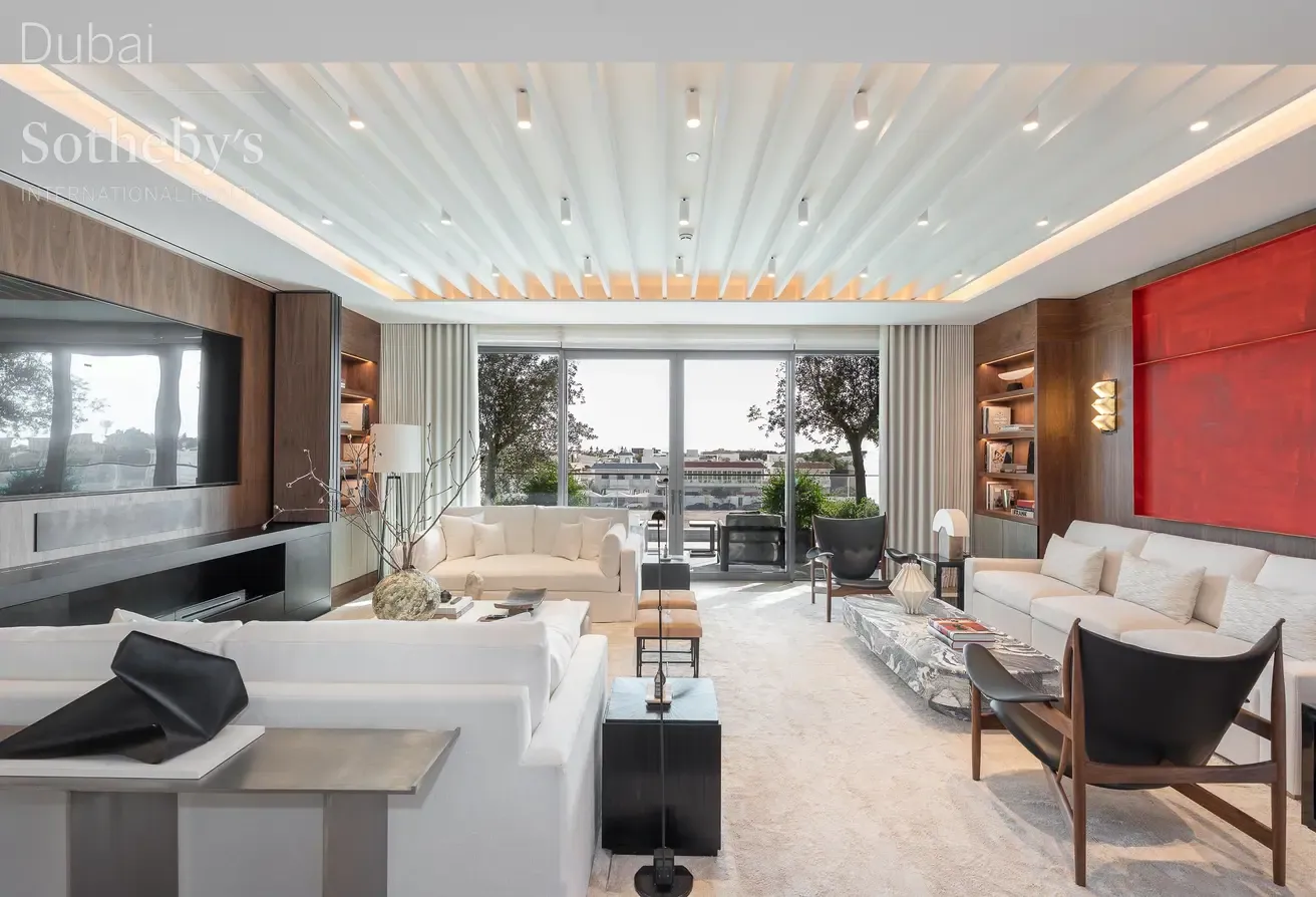 Upgraded Four Seasons Residence with Private Pool