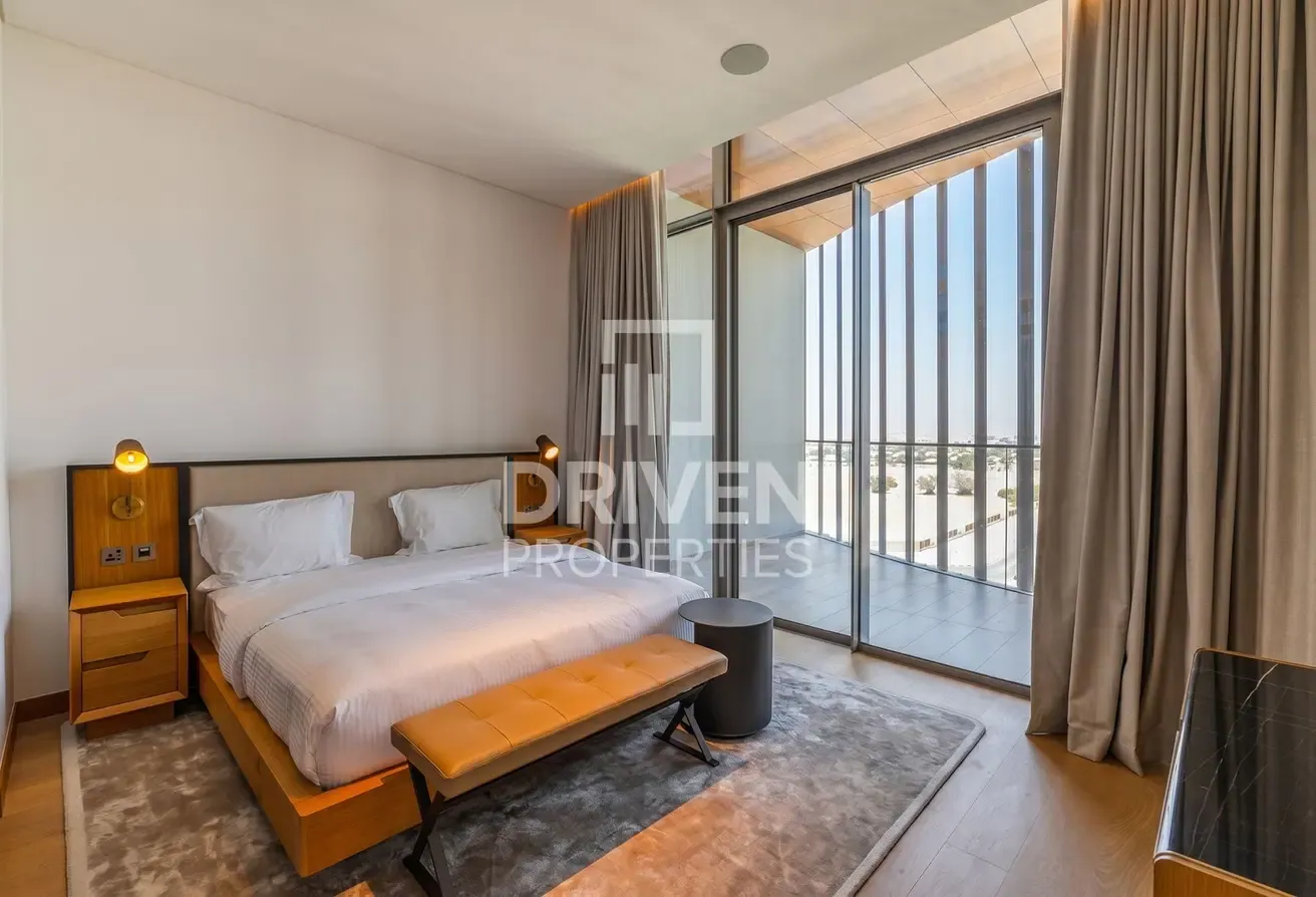 Elite Unit | Duplex | Canal and Skyline Views