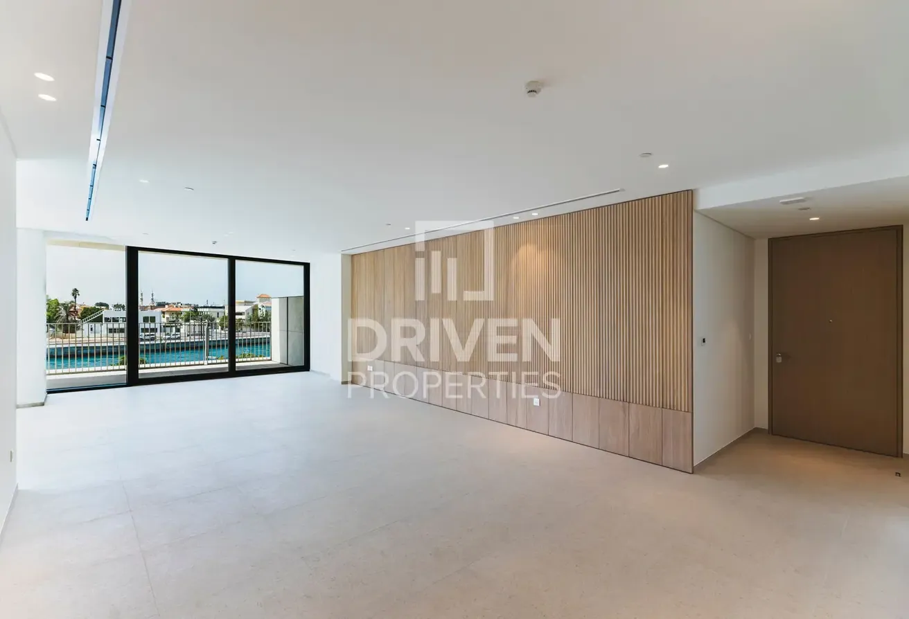Amazing Canal View | Great Location | Negotiable