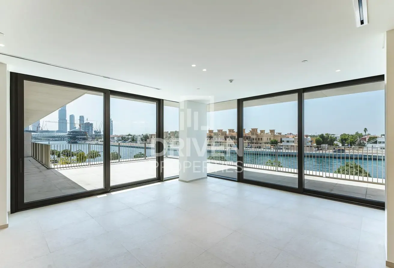 Amazing Canal View | Great Location | Negotiable