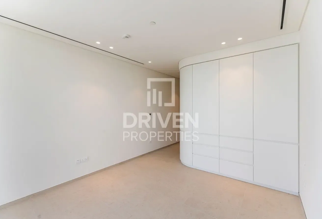 Amazing Canal View | Great Location | Negotiable