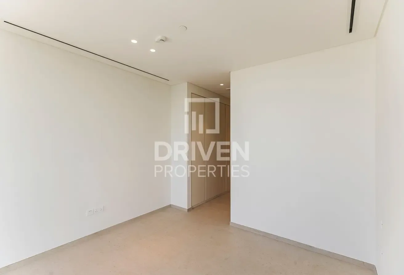 Amazing Canal View | Great Location | Negotiable