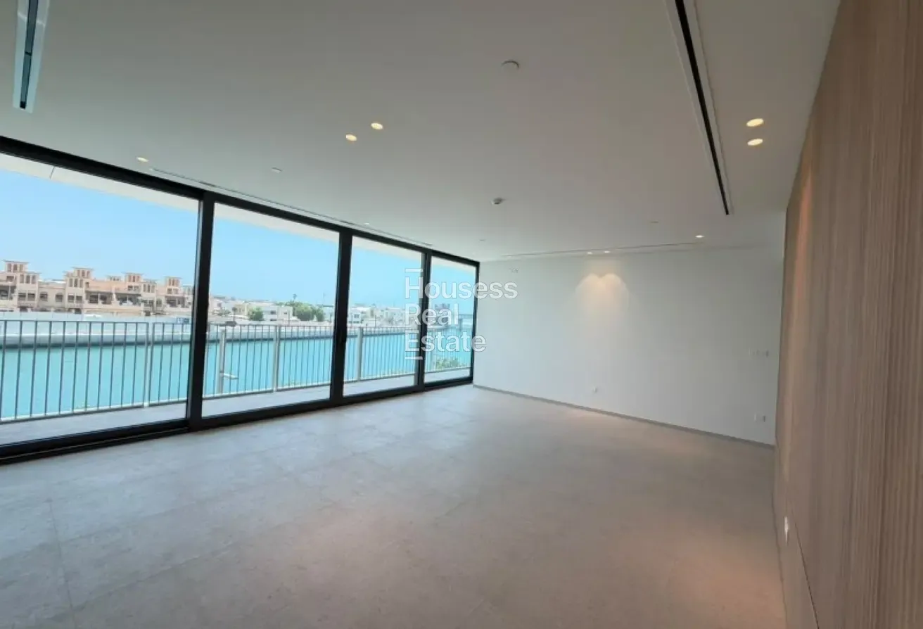 Canal View|High-End Finishes|Fully Fitted Kitchen