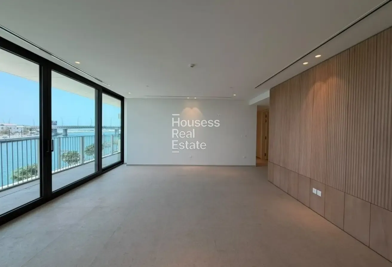 Canal View|High-End Finishes|Fully Fitted Kitchen