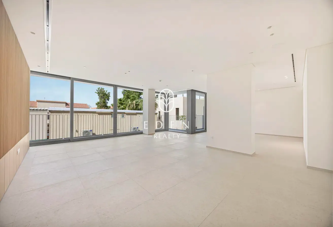 Largest 4 Bed | Low Floor | Vacant