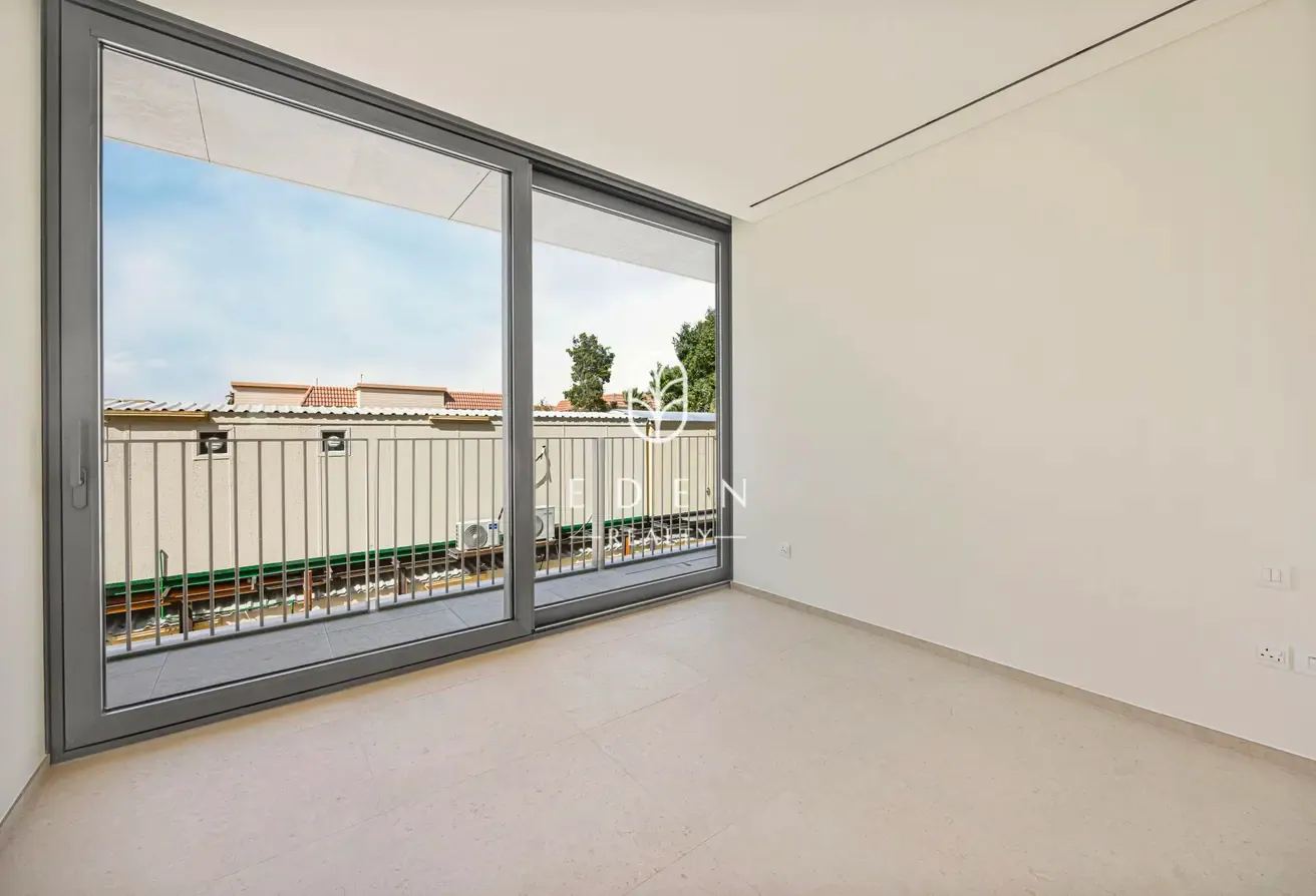 Largest 4 Bed | Low Floor | Vacant