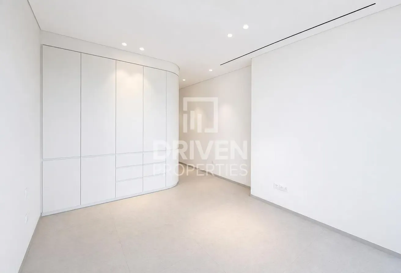 Billionaire Row | Skyline View | Great Location