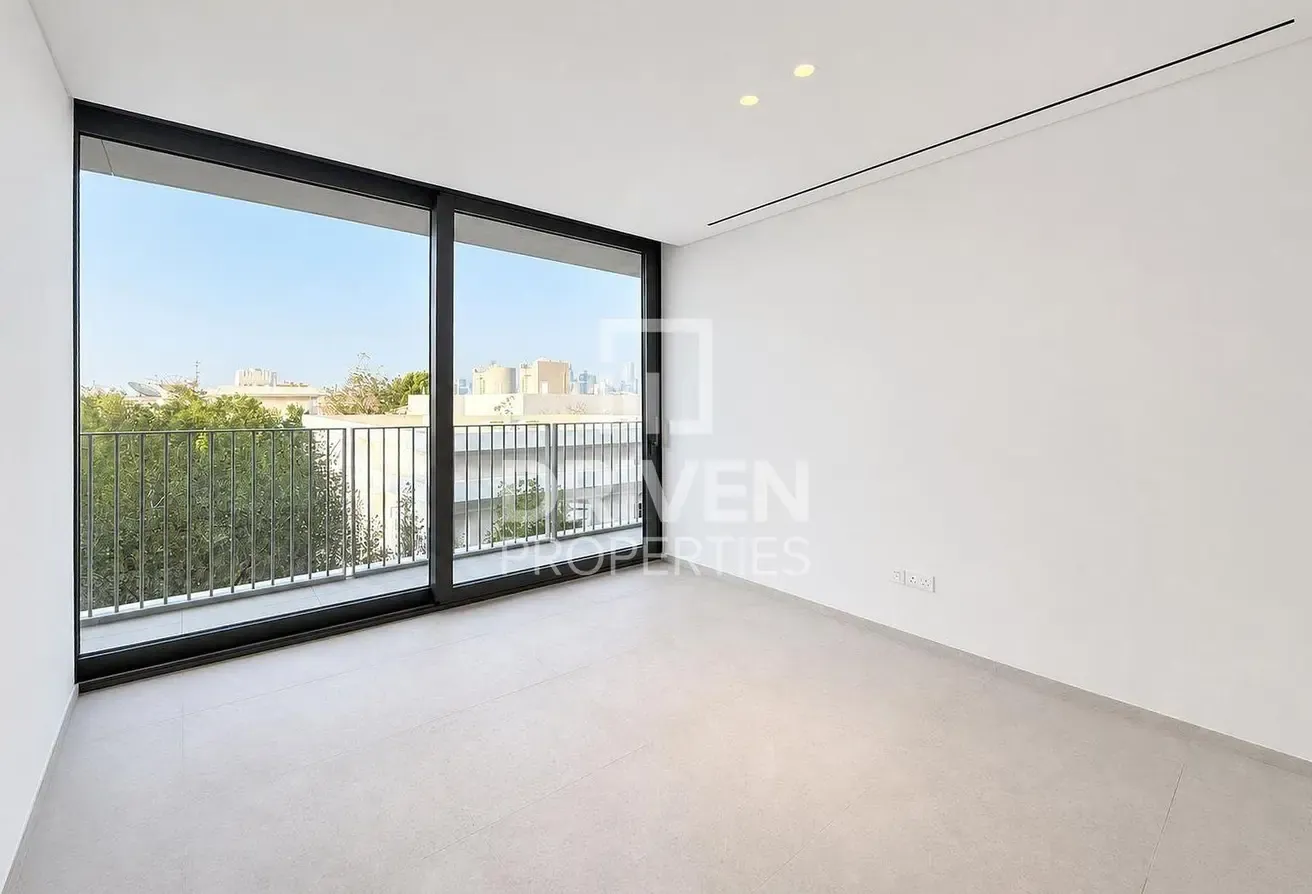 Billionaire Row | Skyline View | Great Location