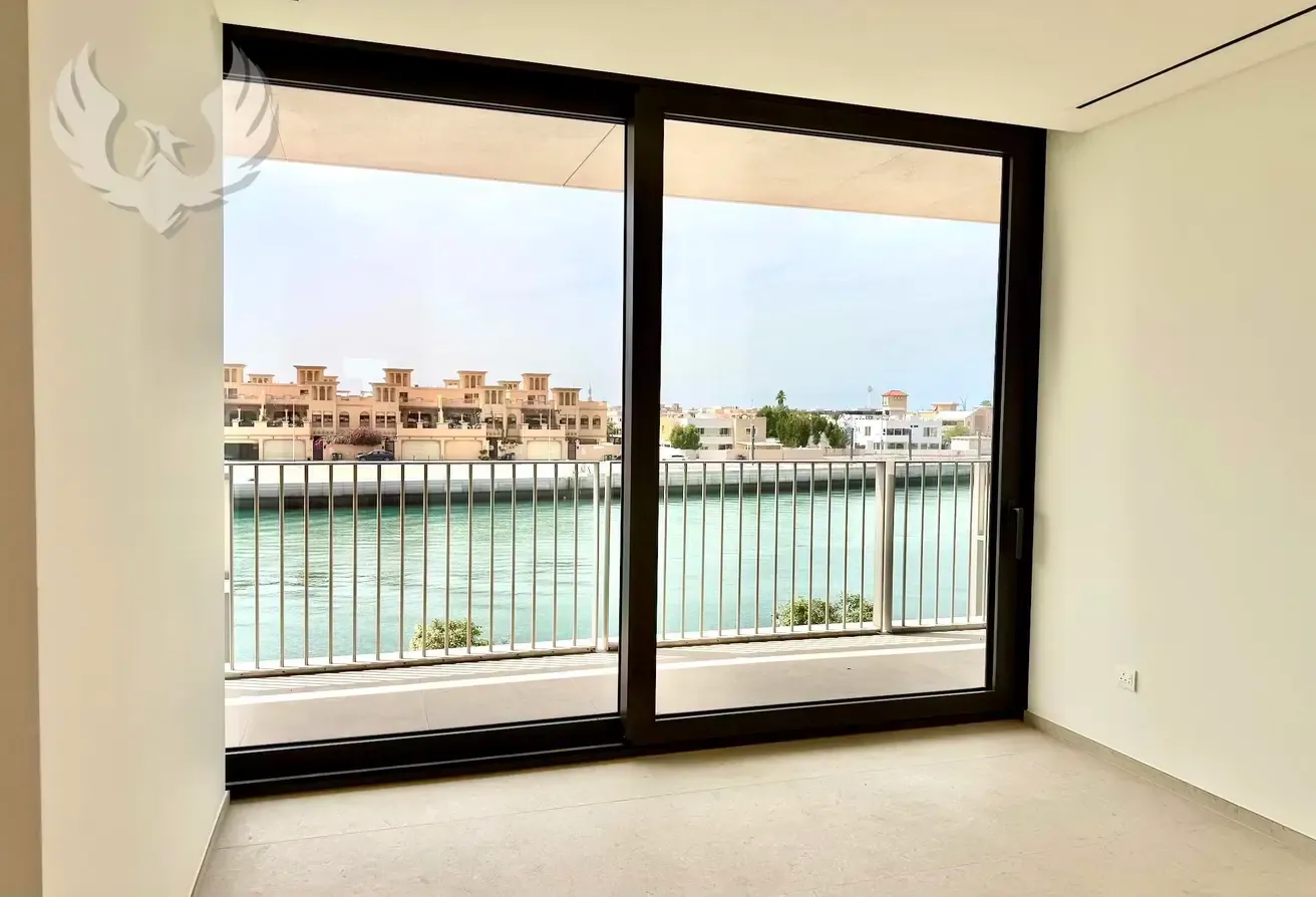 Direct Canal View | Low Floor | Large Terrace