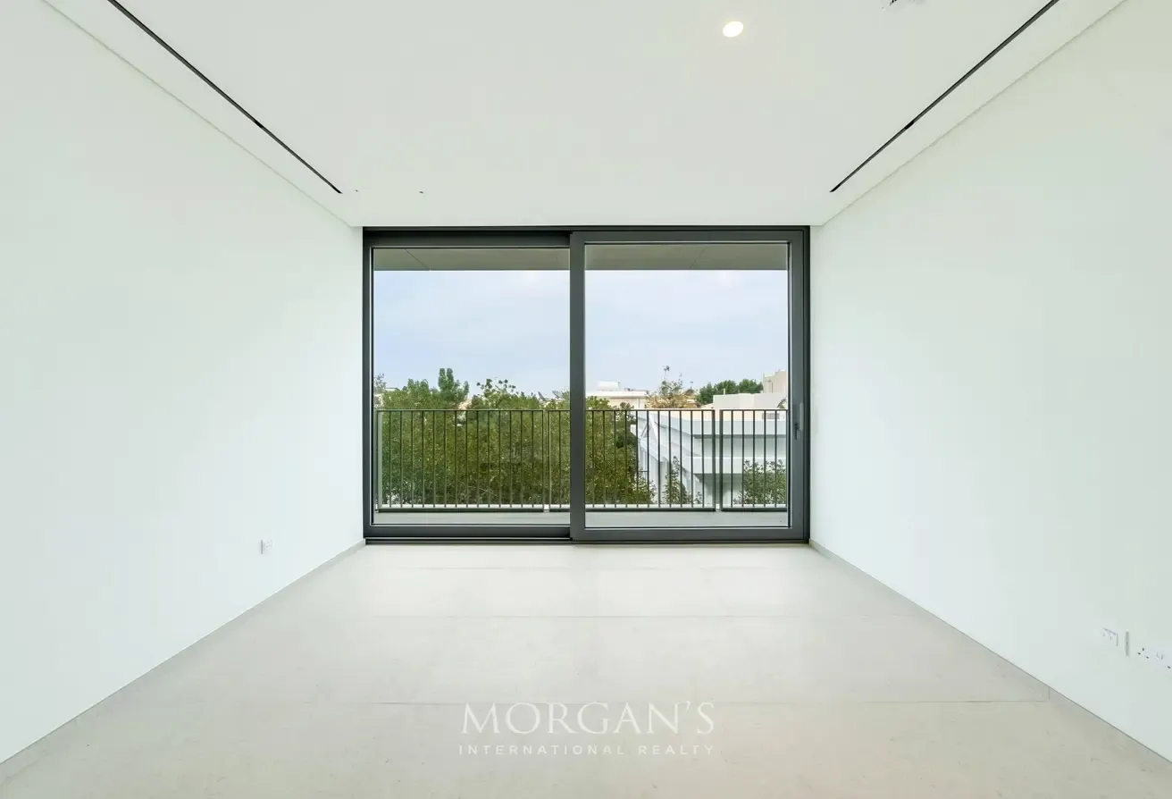 4BR+Maid Apartment | Prime Location | Unfurnished
