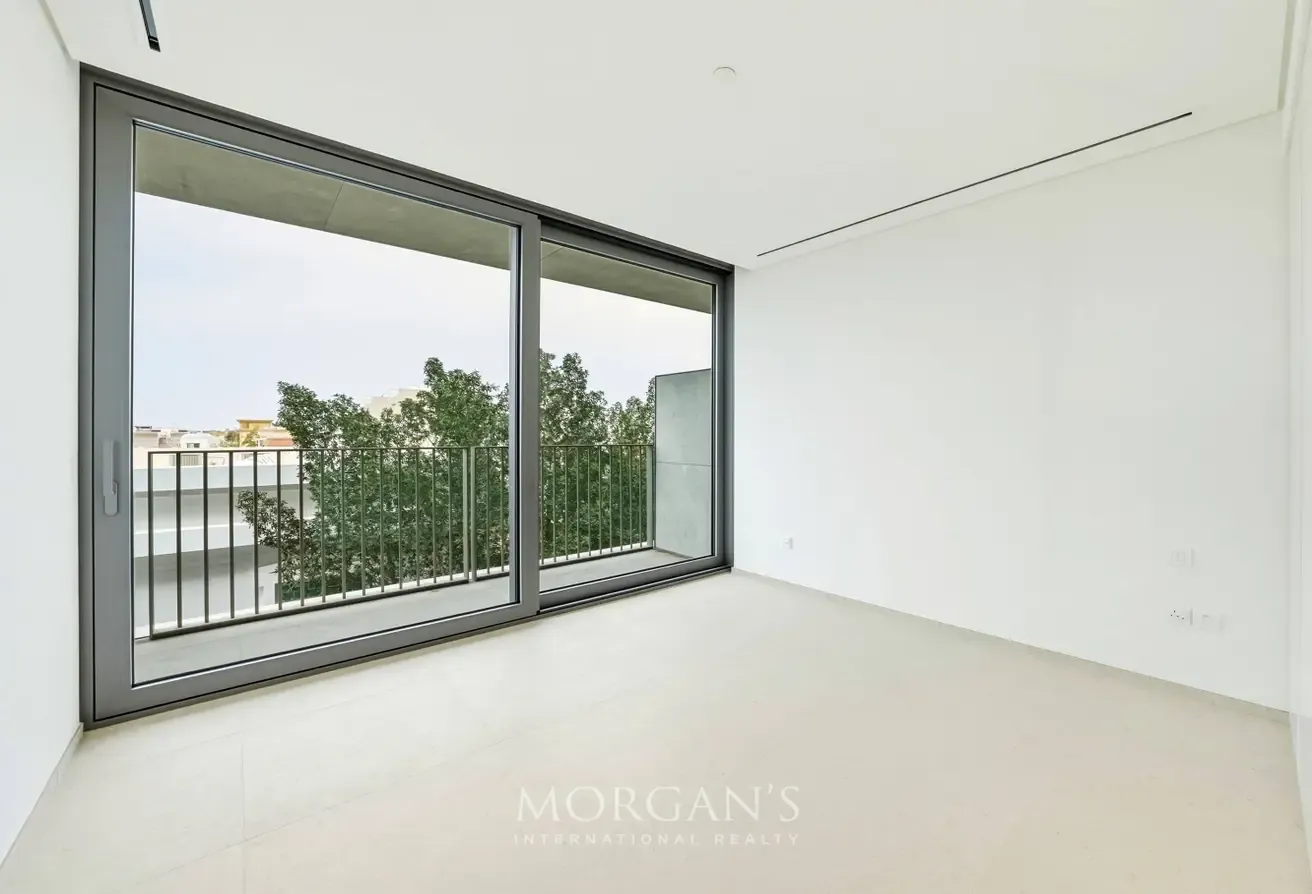 4BR+Maid Apartment | Prime Location | Unfurnished