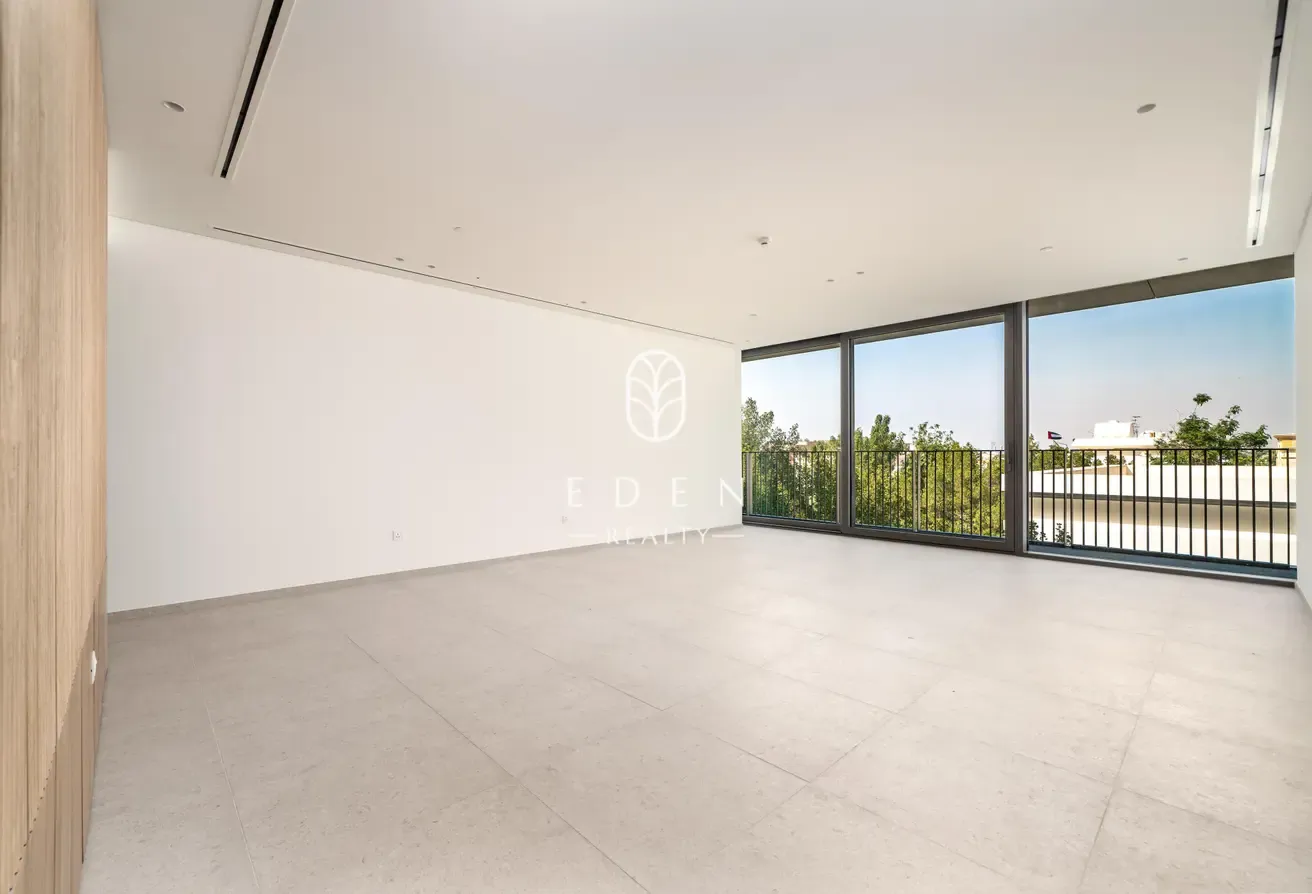 4BR + Maids | Low Floor | Vacant