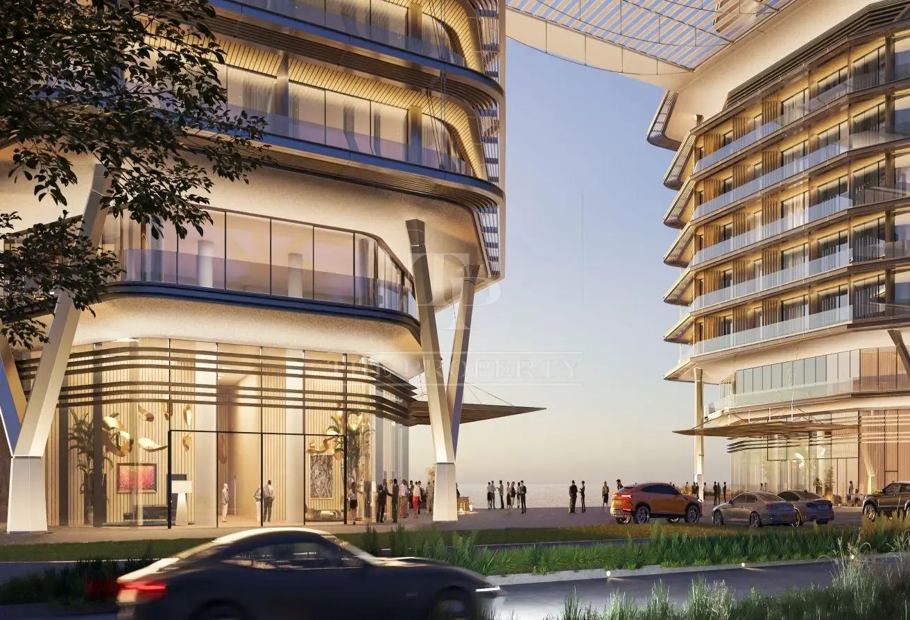 4BR Waterfront Luxury Home | City & Bay Views