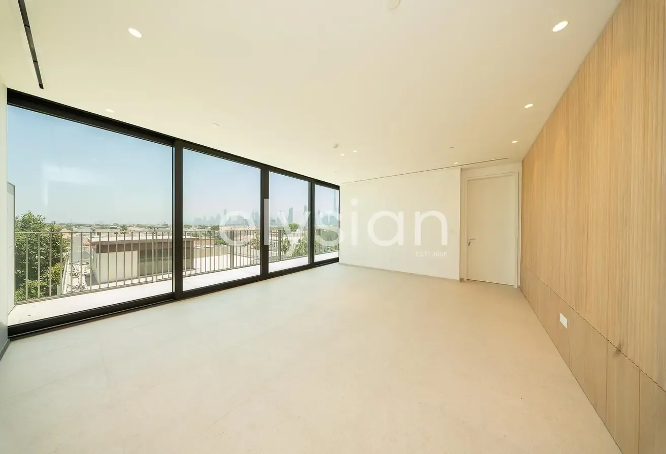 Luxury Location | Brand New | Ready to Move