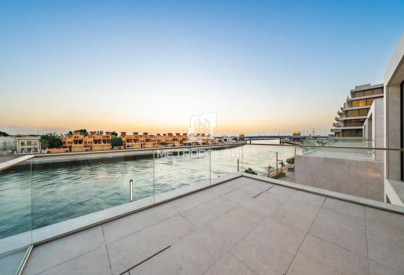Ready to Move In | Waterfront Living