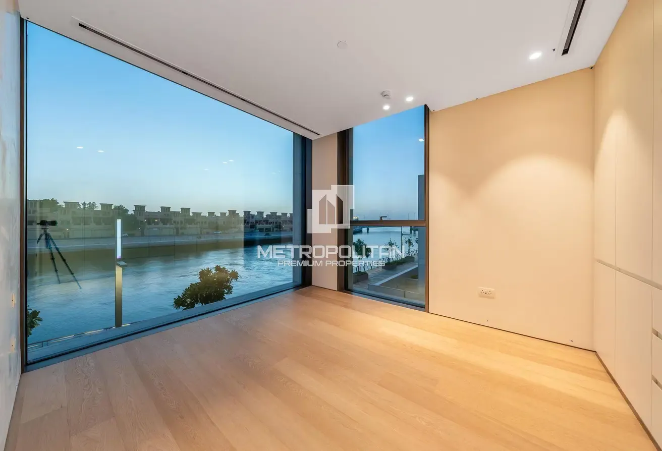 Ready to Move In | Waterfront Living