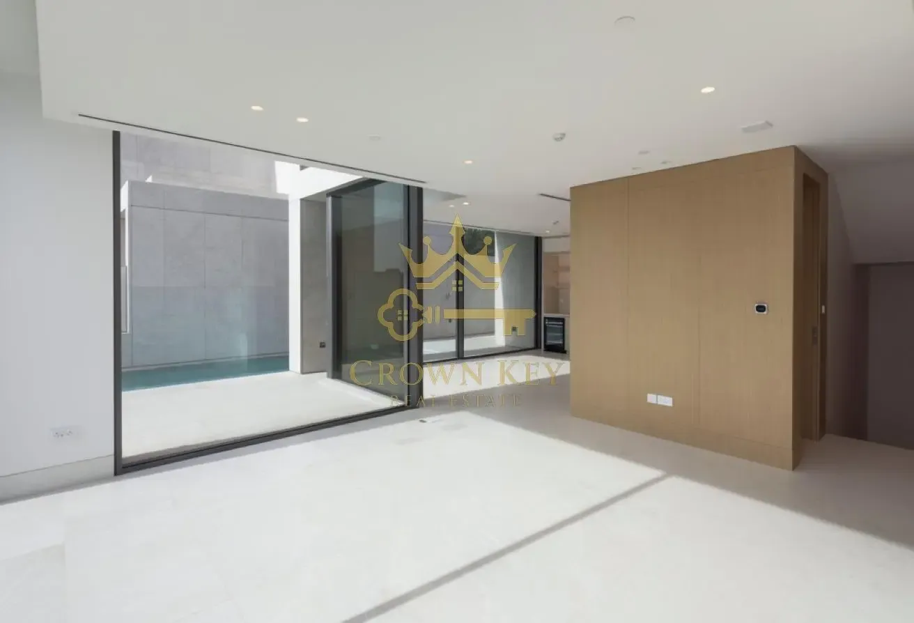 3BR Villa | Eden House The Canal | Pool & View