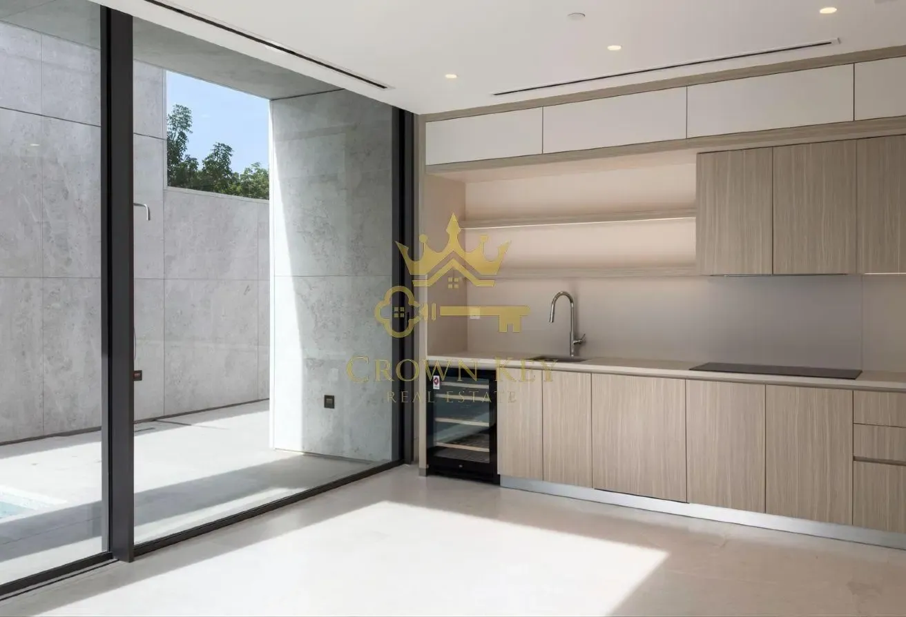 3BR Villa | Eden House The Canal | Pool & View