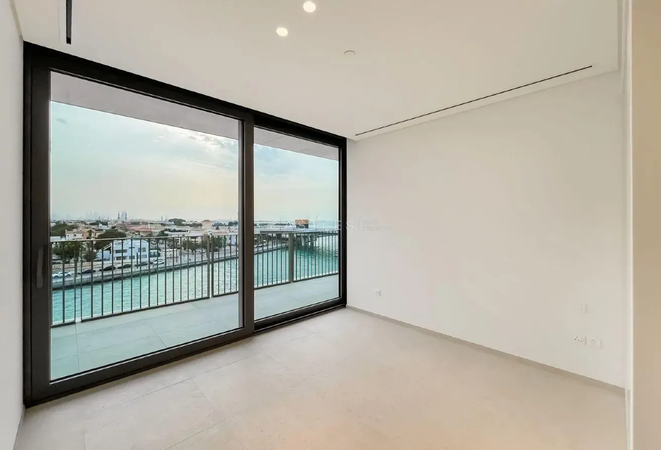Canal & Sea View | High-End Finishing | Waterfront