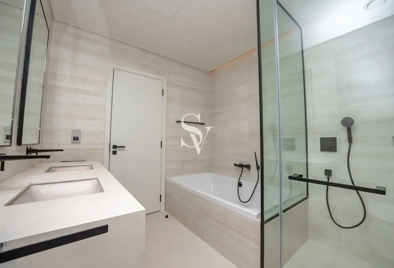 Waterfront 2-Bedroom |Unrivalled Views |Furnished