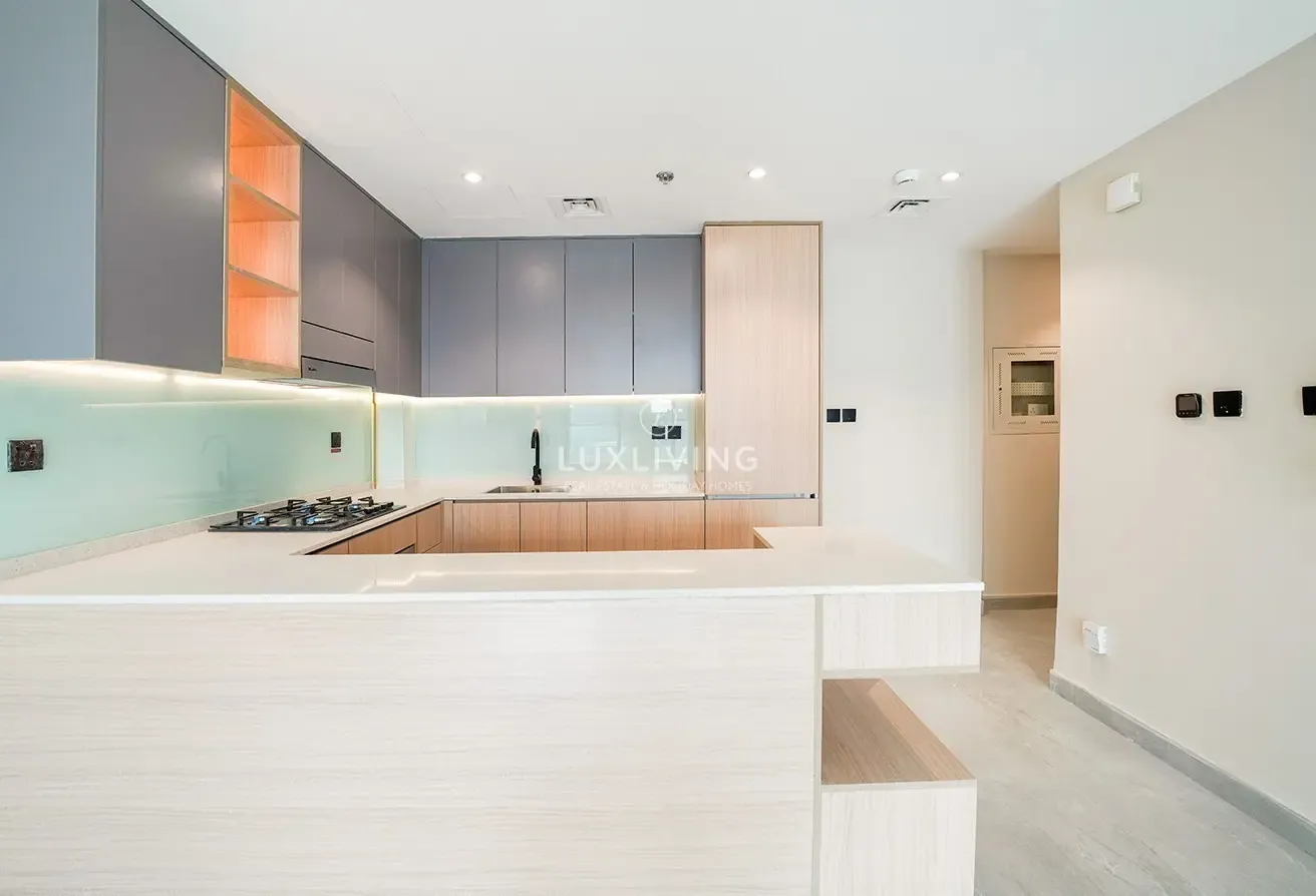 Modern Design | Vacant | Negotiable
