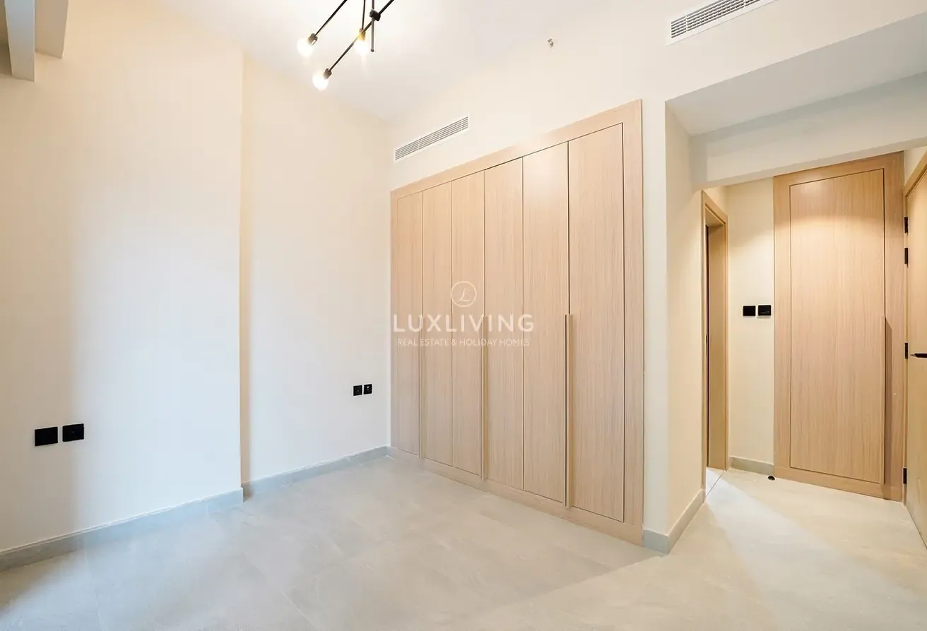 Modern Design | Vacant | Negotiable