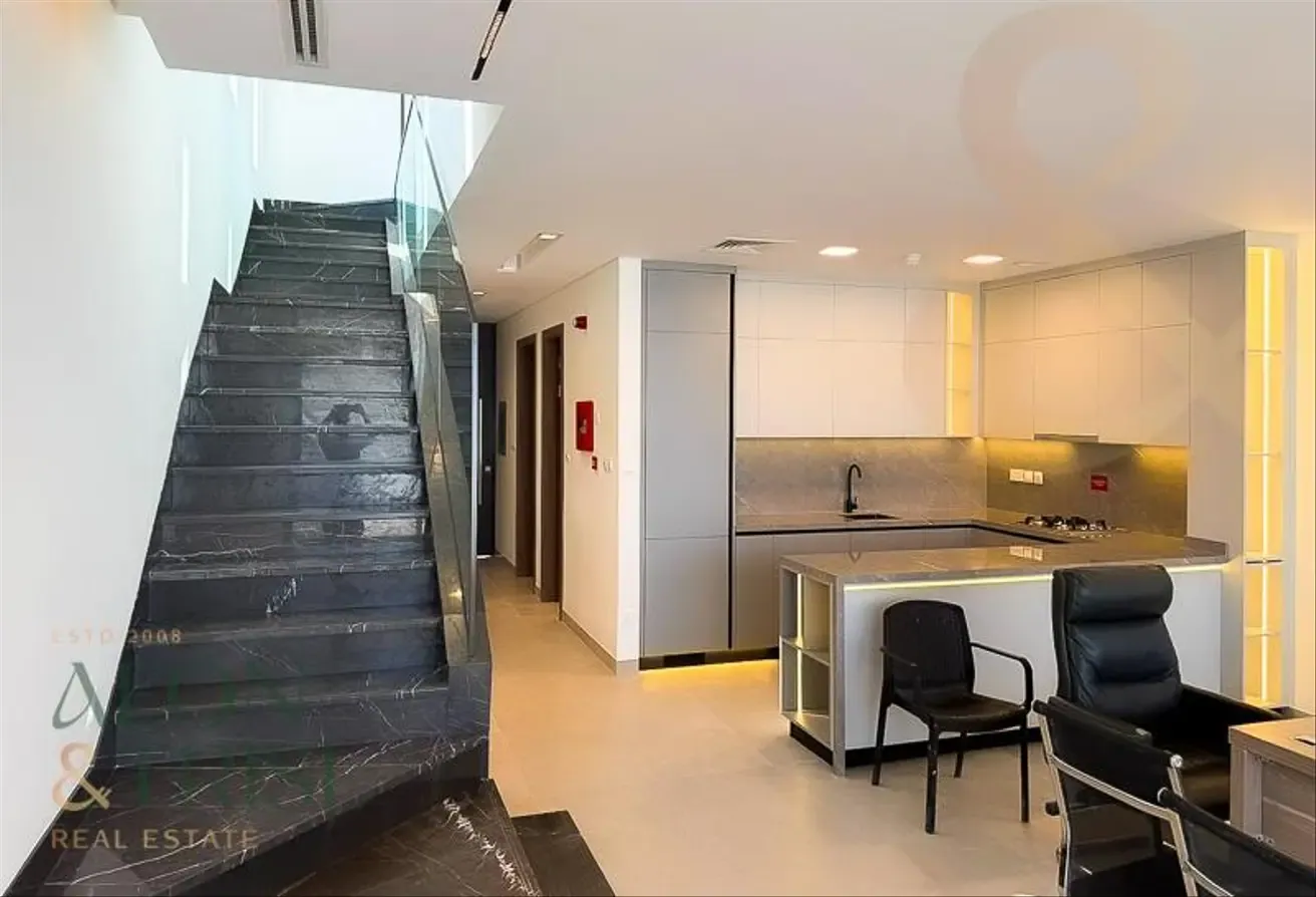 End Unit 4BR | Extra Space and Extra Privacy