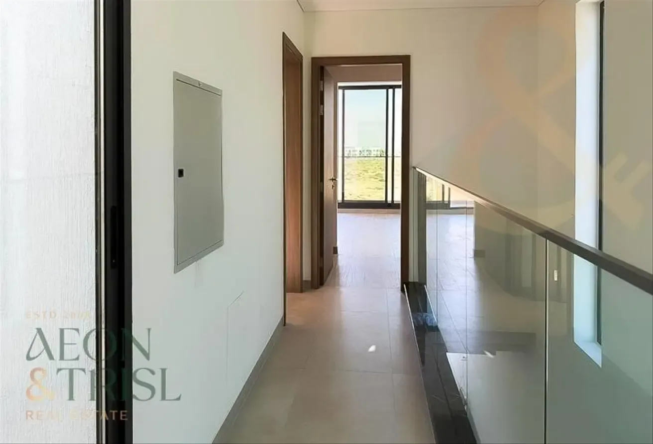 End Unit 4BR | Extra Space and Extra Privacy
