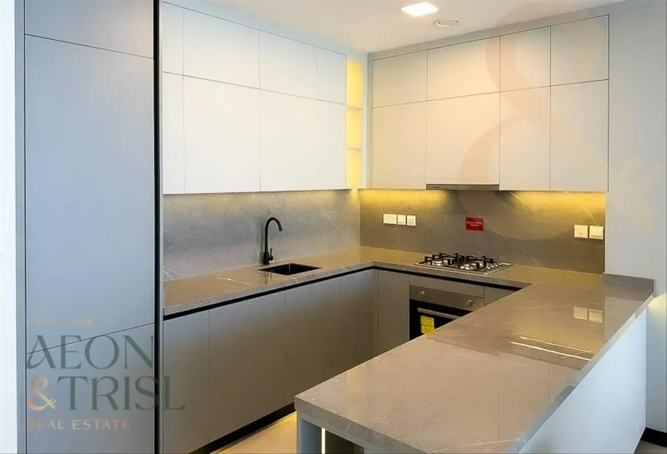 End Unit 4BR | Extra Space and Extra Privacy