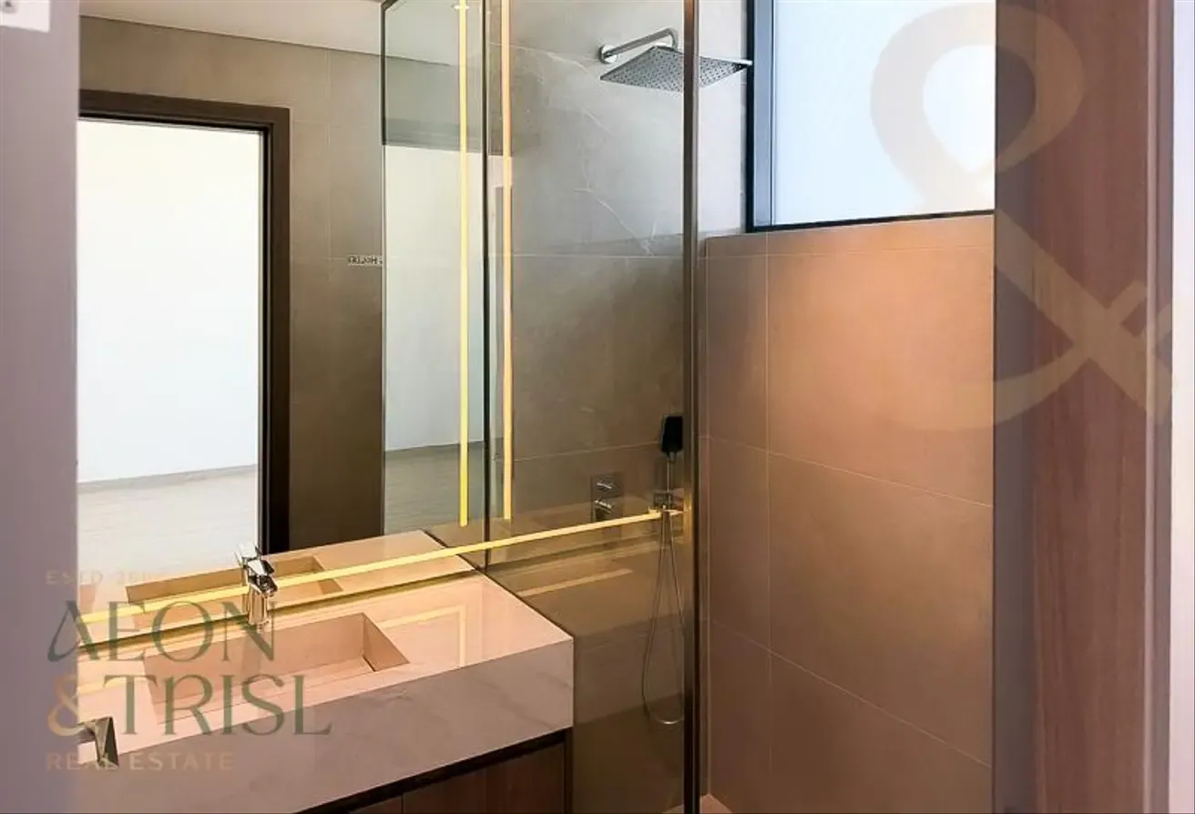 End Unit 4BR | Extra Space and Extra Privacy