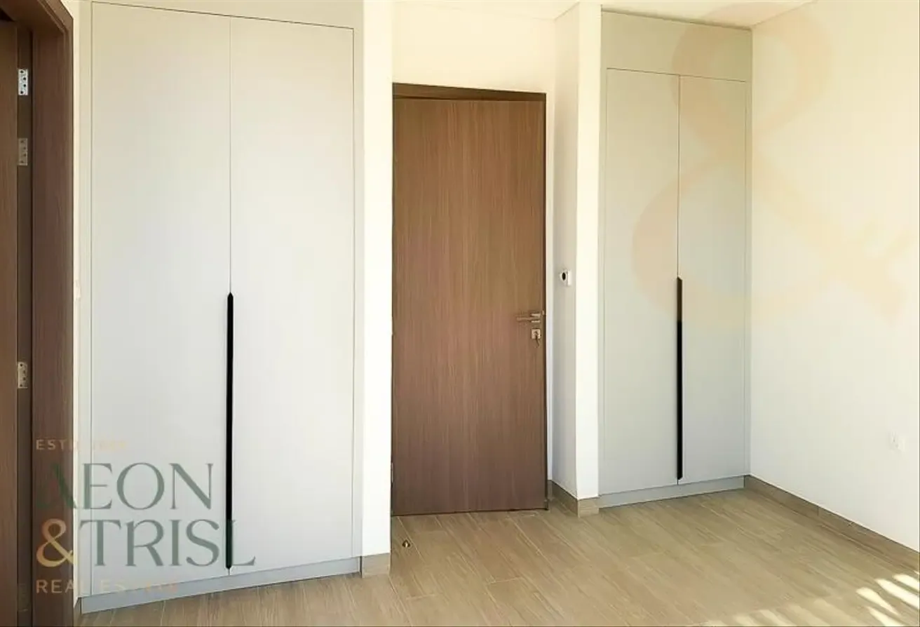 End Unit 4BR | Extra Space and Extra Privacy