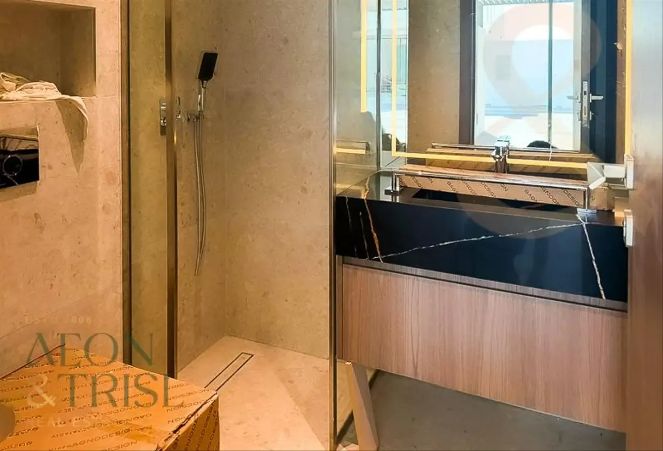 End Unit 4BR | Extra Space and Extra Privacy
