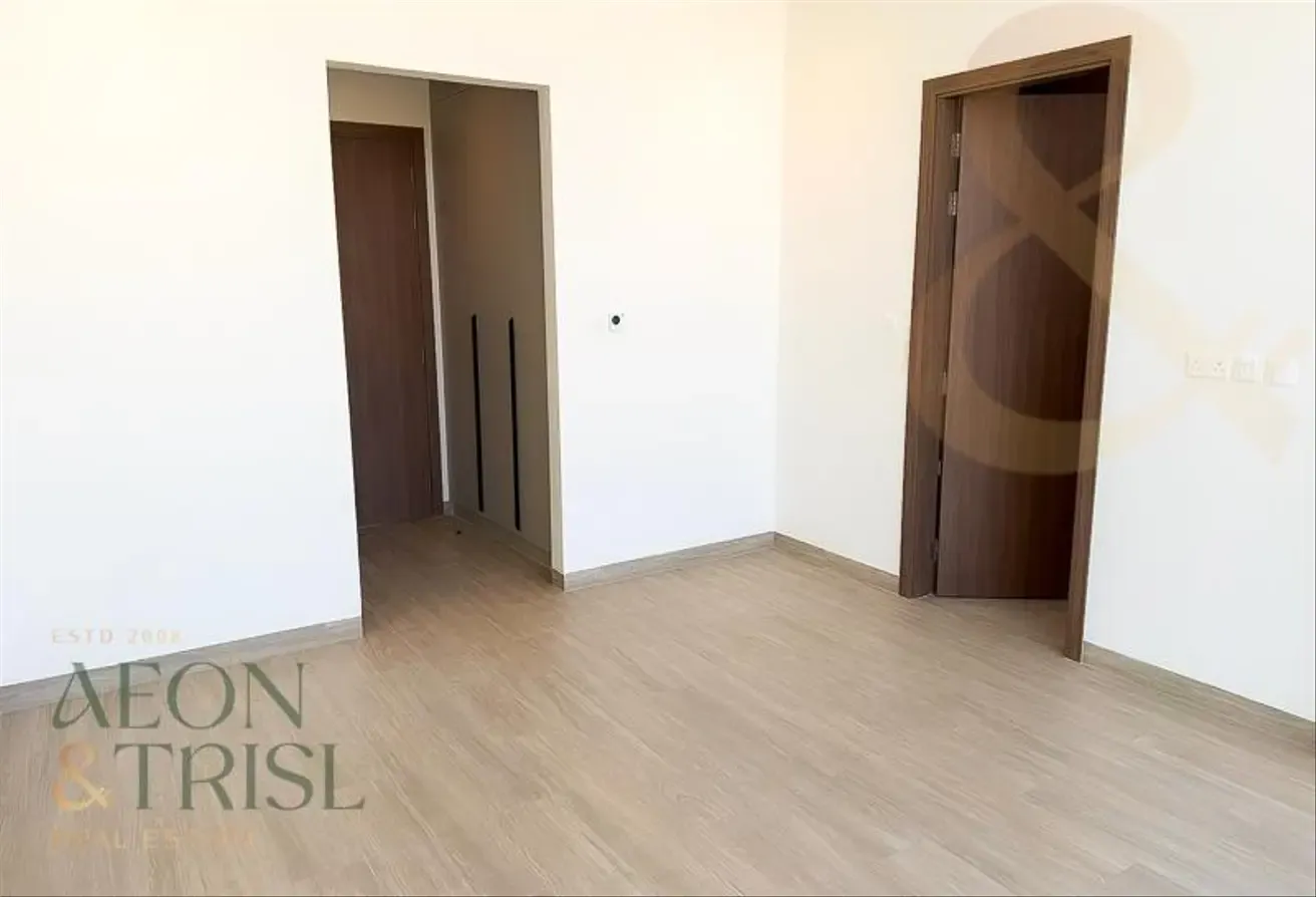 End Unit 4BR | Extra Space and Extra Privacy