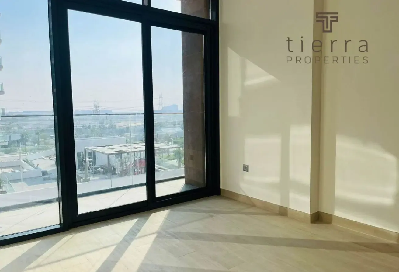 Spacious Layout | Open View | Negotiable