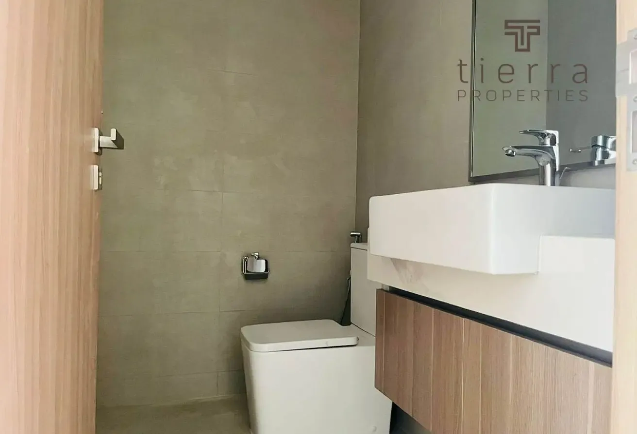 Spacious Layout | Open View | Negotiable