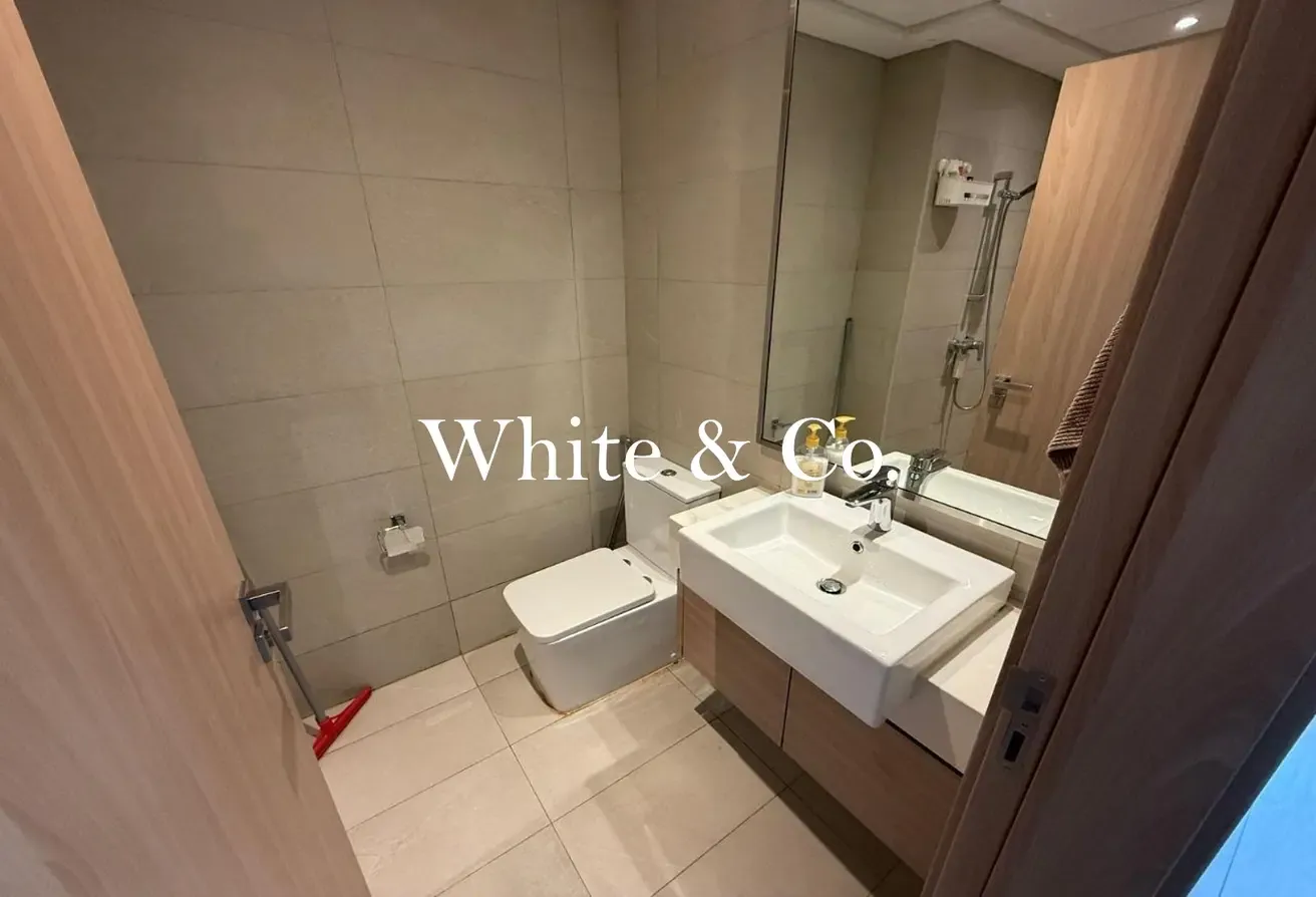 Vacant unit | Furnished | Spacious Layout