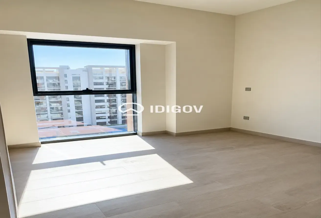 Semi Furnished | Spacious | Mid Floor