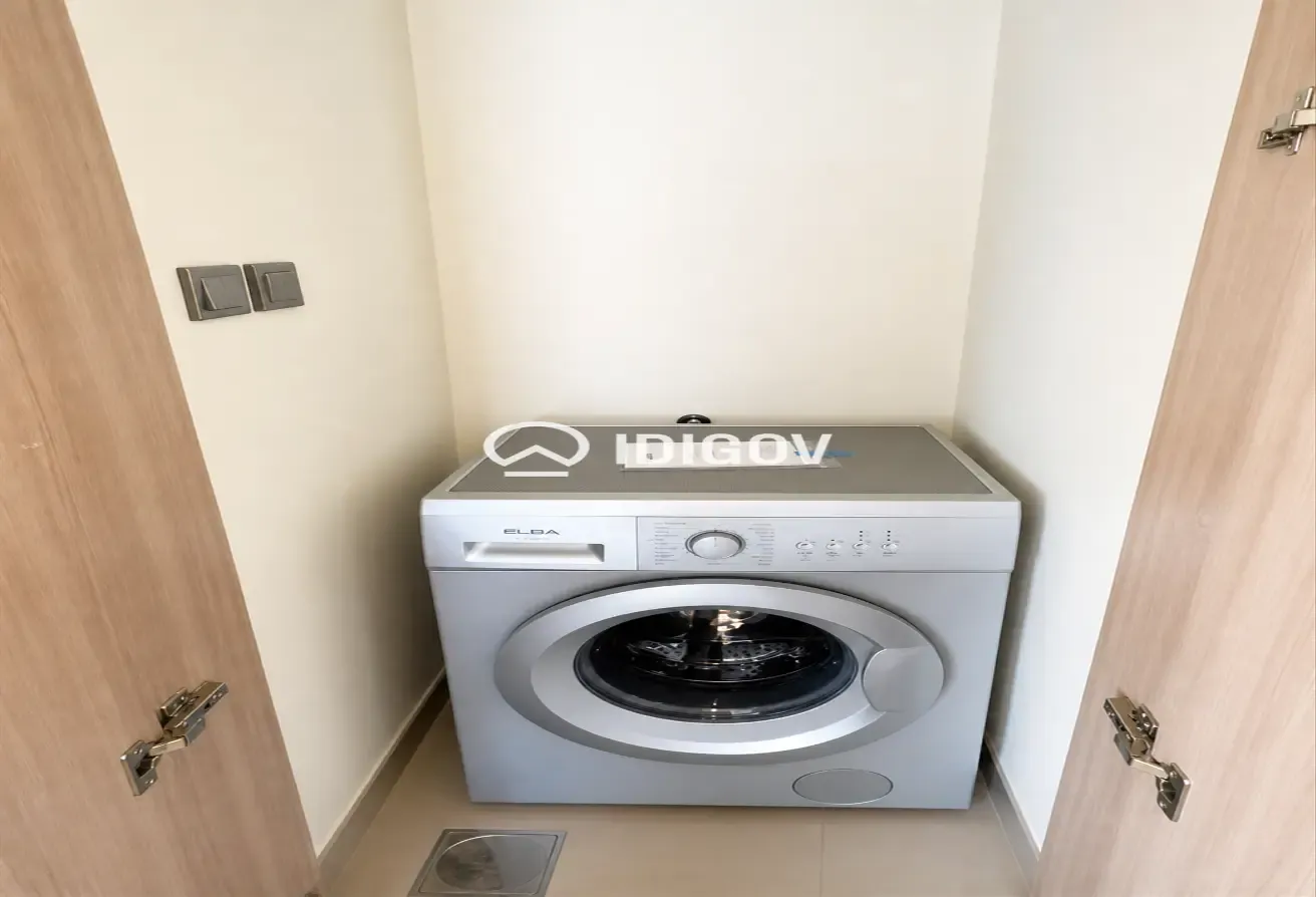 Semi Furnished | Spacious | Mid Floor