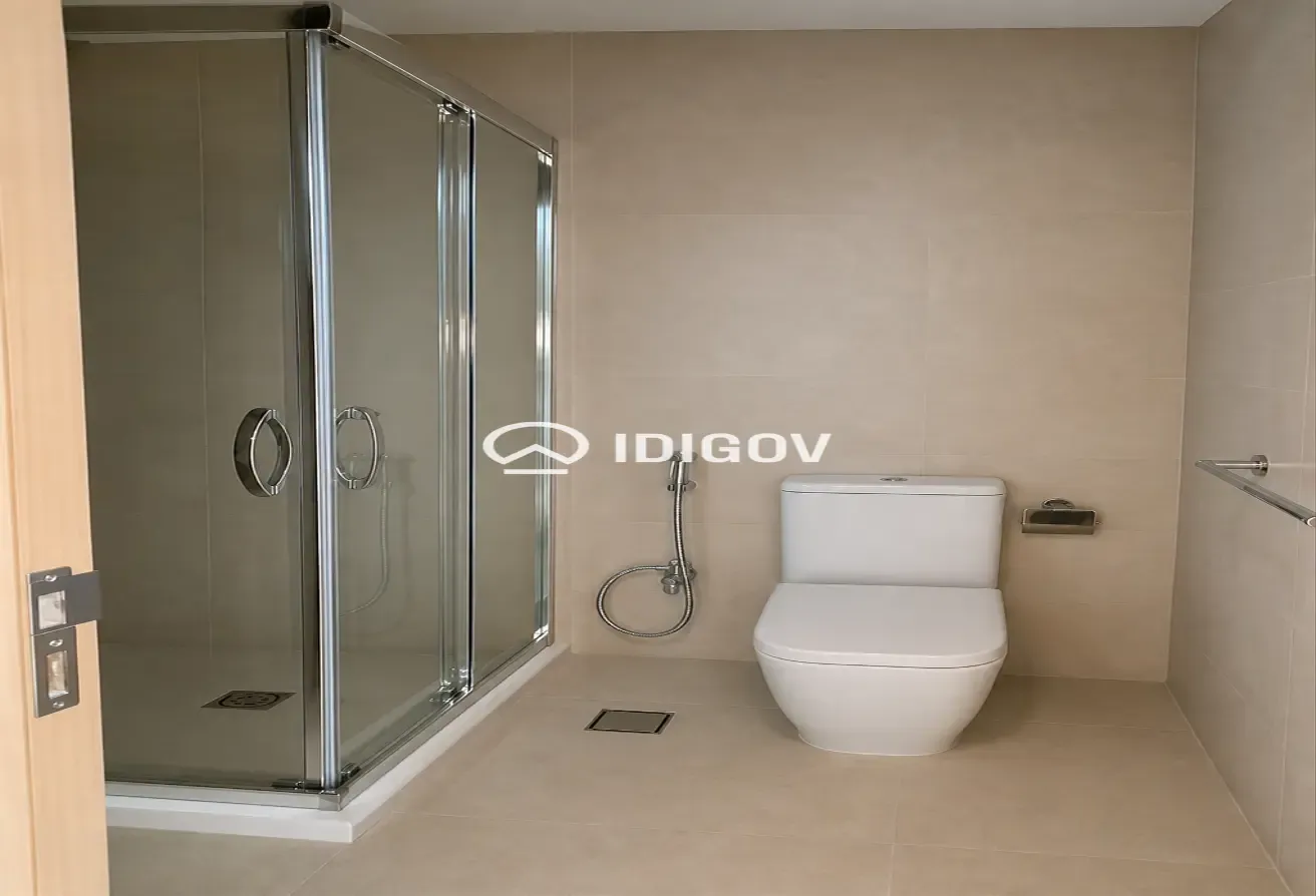 Semi Furnished | Spacious | Mid Floor