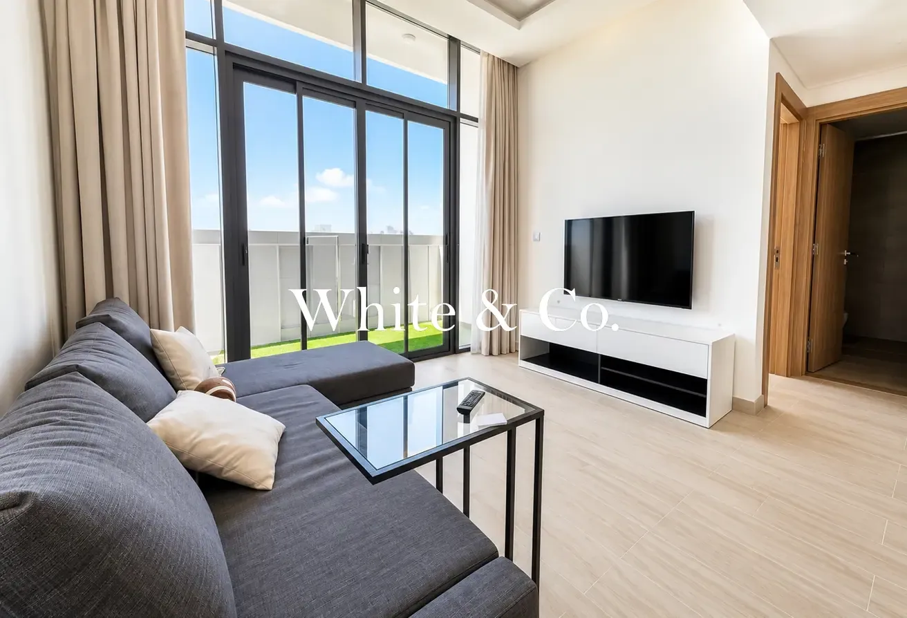 Corner-unit | Fully Furnished| High-ROI