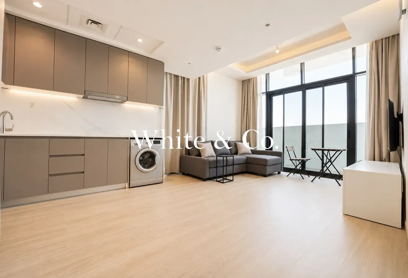 Corner-unit | Fully Furnished| High-ROI