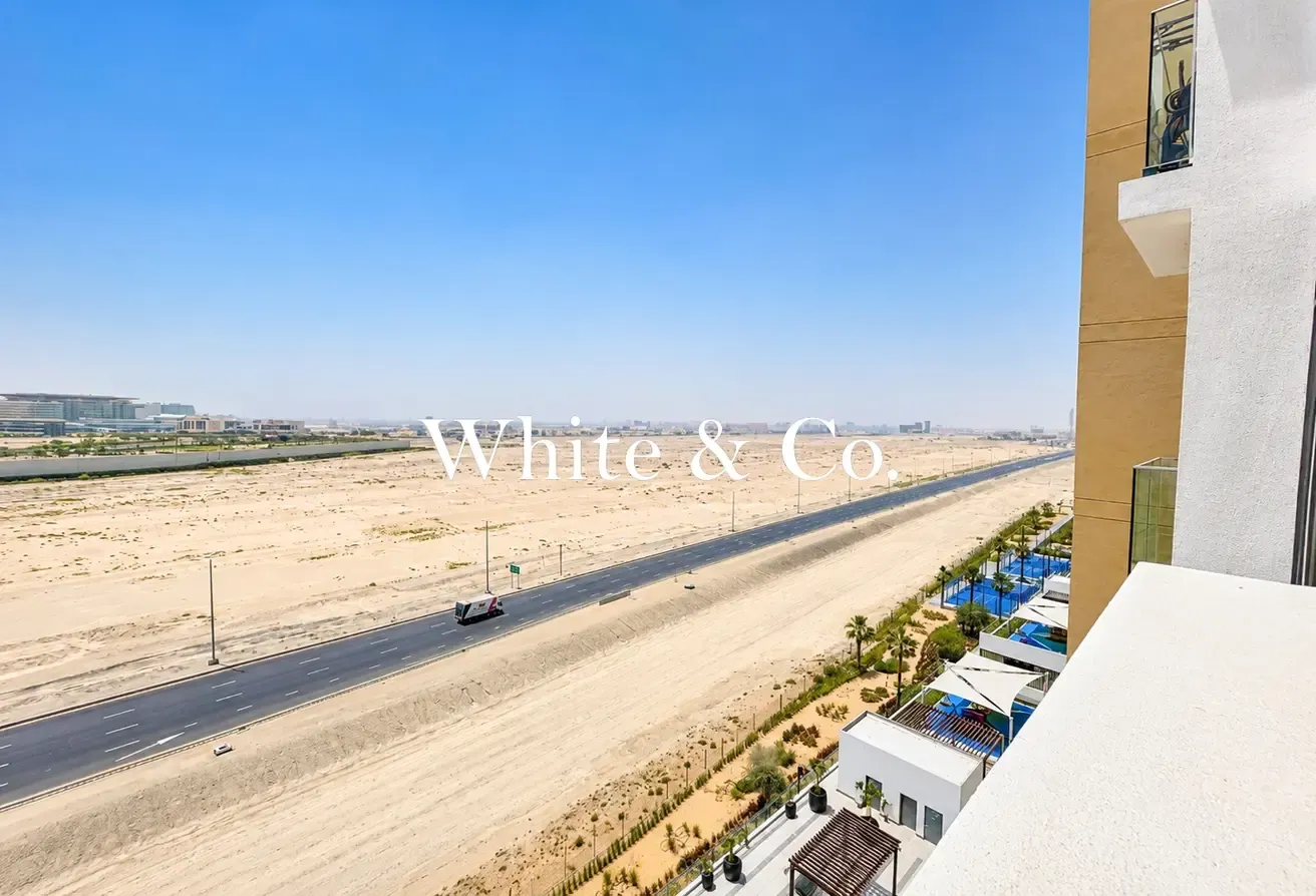 Corner-unit | Fully Furnished| High-ROI