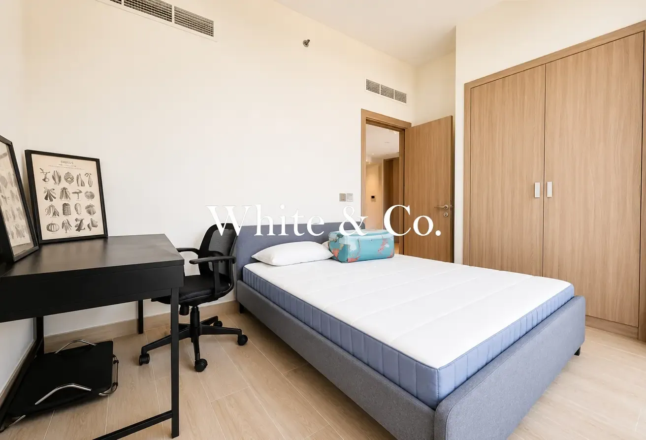 Corner-unit | Fully Furnished| High-ROI