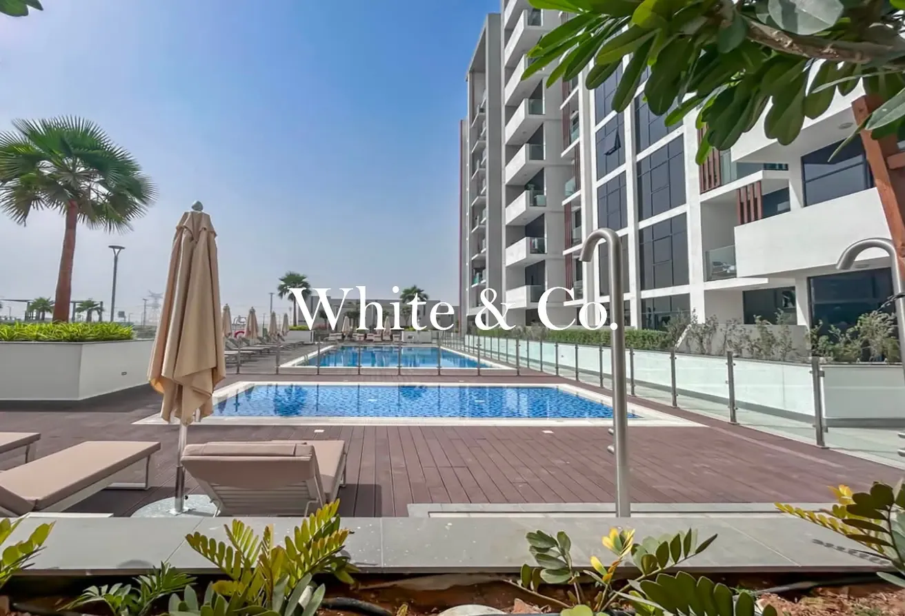 Vacant Property| Pool View | Large Layout