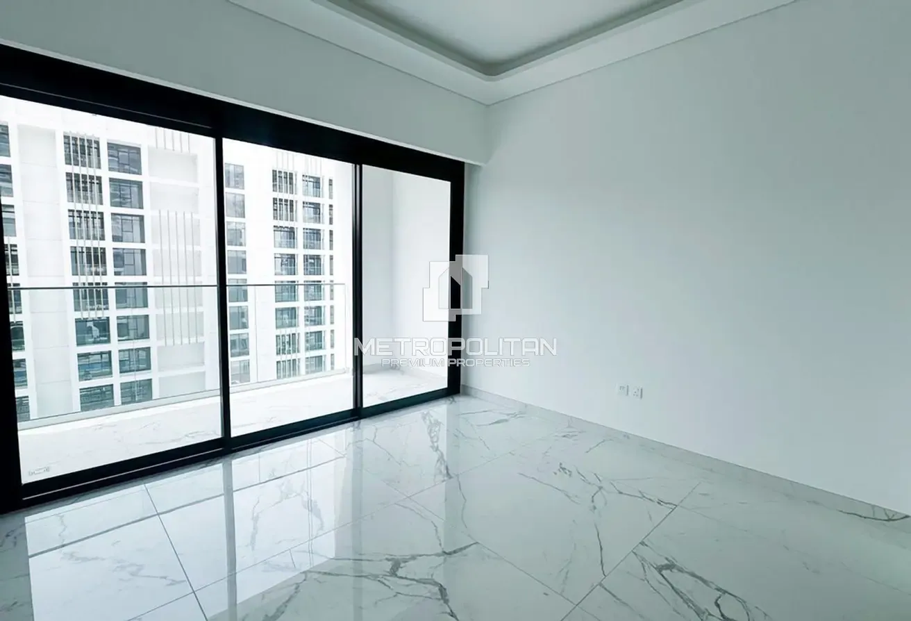 Studio with Balcony | Prime Community | Vacant