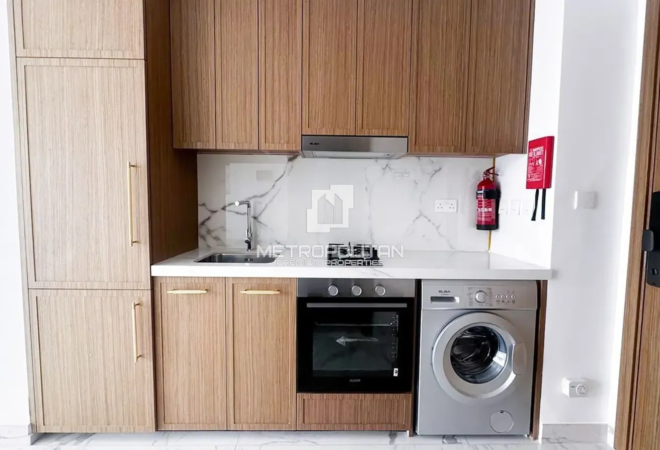 Studio with Balcony | Prime Community | Vacant