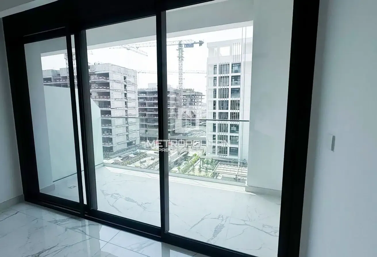 Studio with Balcony | Prime Community | Vacant