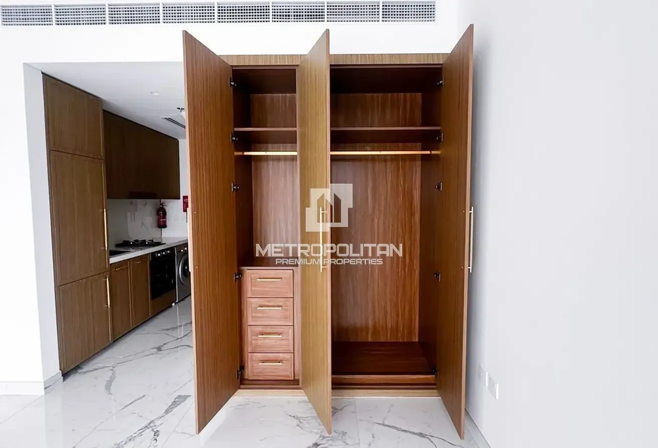 Studio with Balcony | Prime Community | Vacant