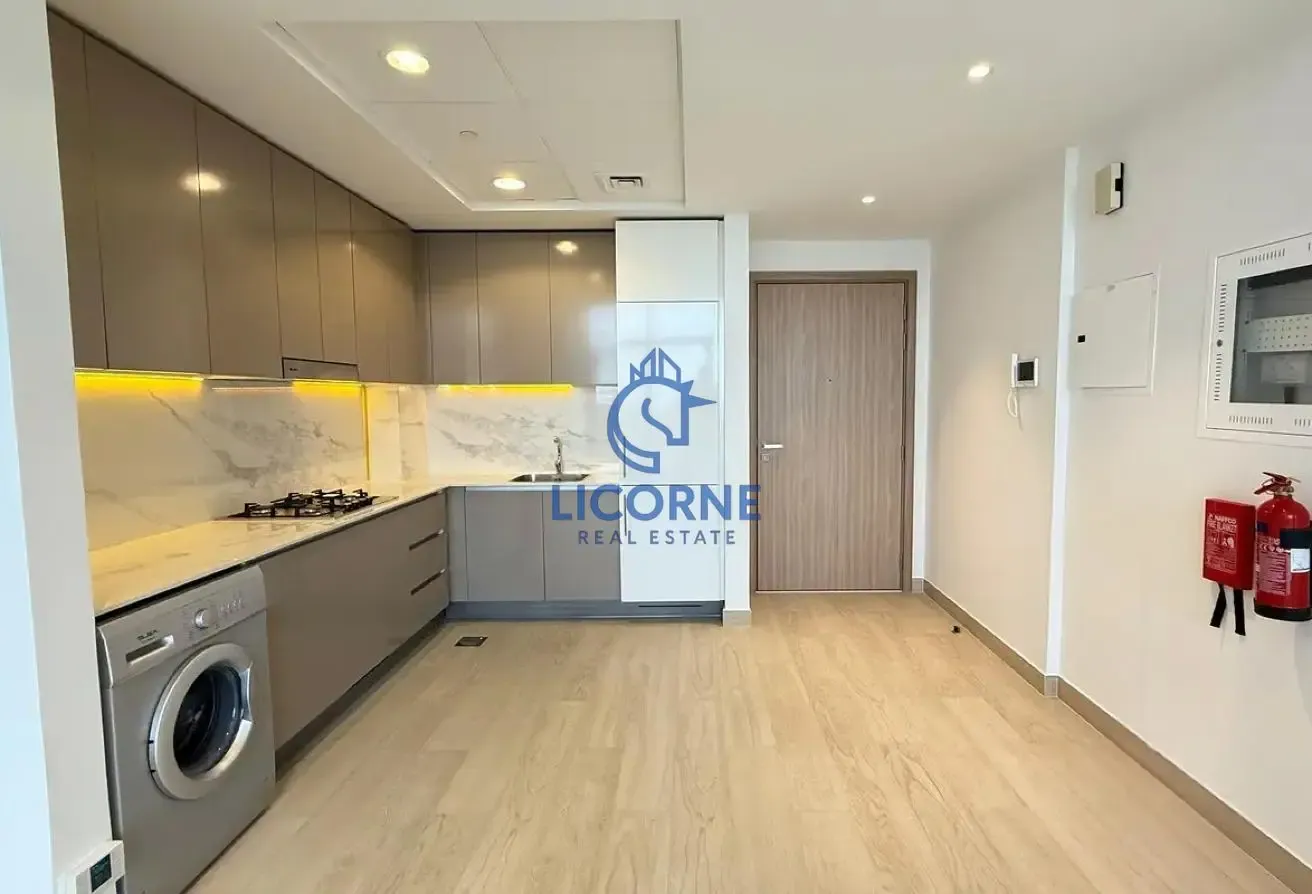Modern 1BR Apartment | Water Views | Prime Meydan